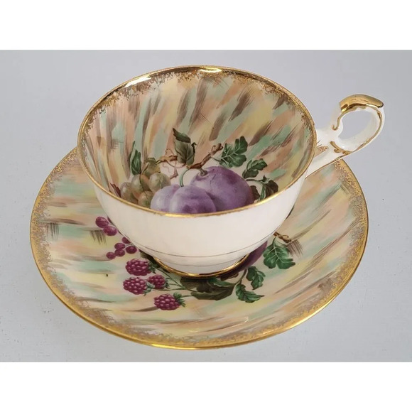 Rare Vintage OLD ROYAL Bone China Teacup & Saucer fruit orchard Gold Rimmed - Picture 2 of 8